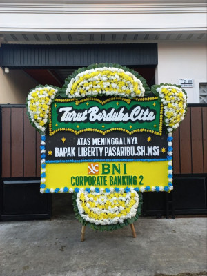 Papan Bunga Duka di Polohungo
